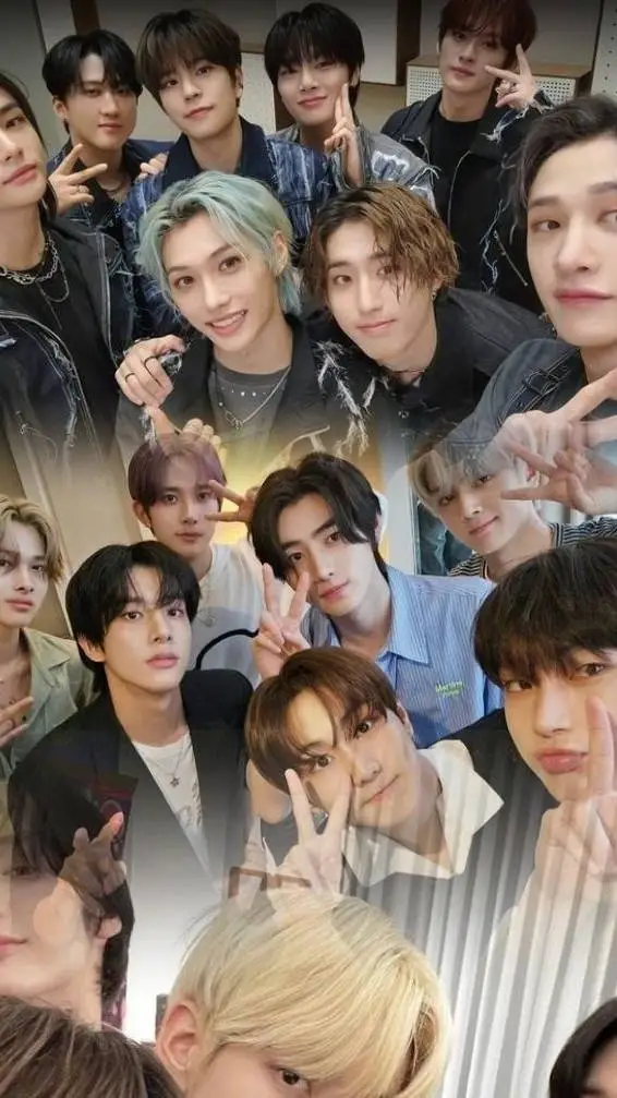 ai character: Skz X others 🎤🎙️ background