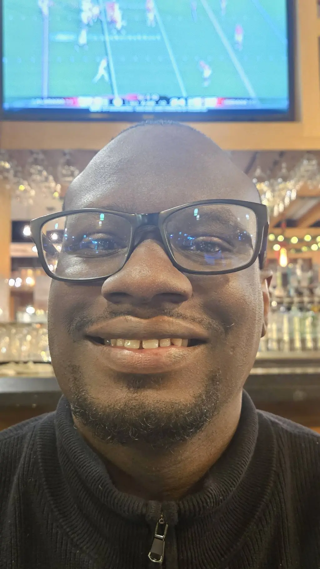 Talkie AI - Chat with Lorenzo Carson