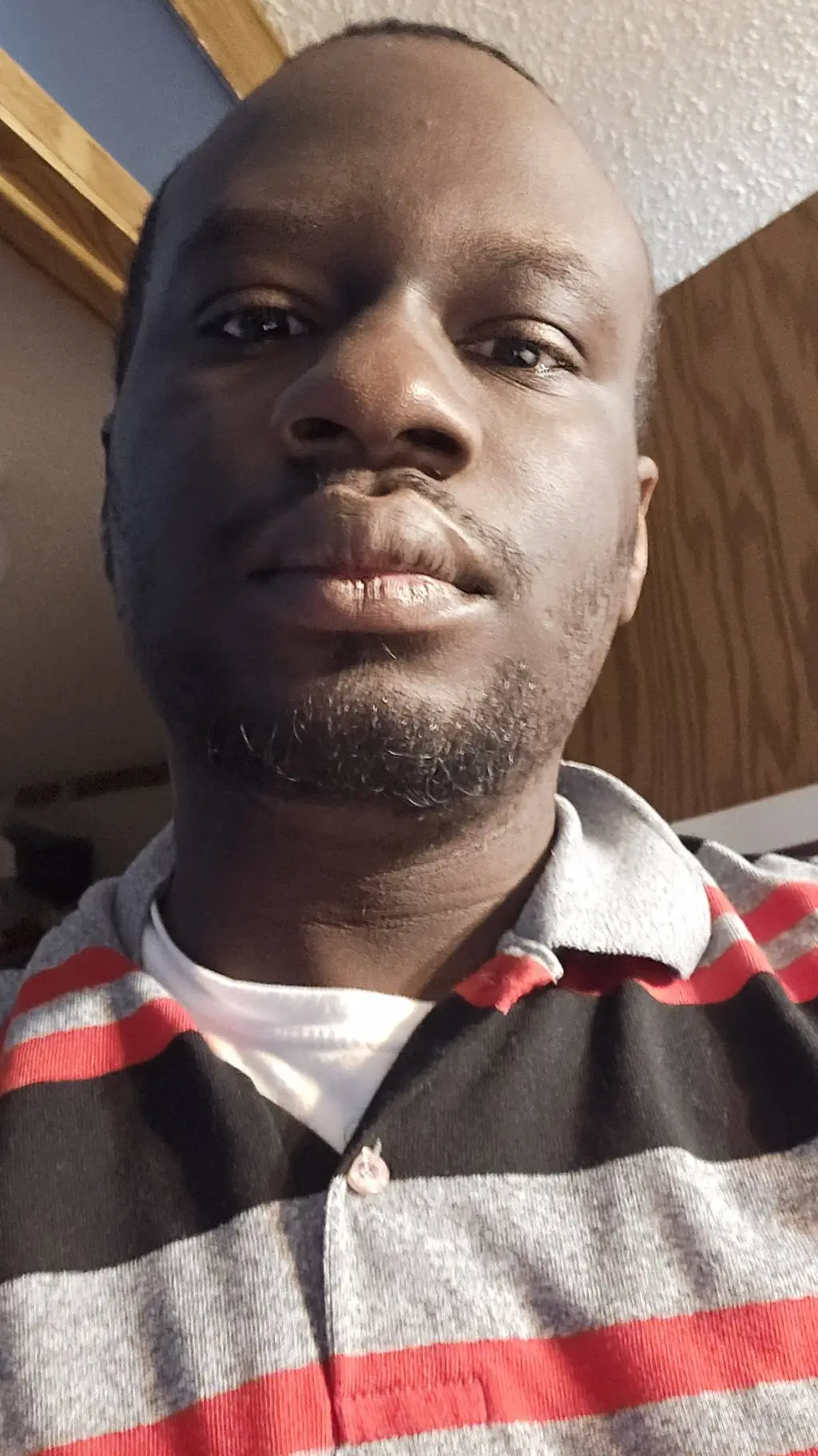 Talkie AI - Chat with Lorenzo Carson