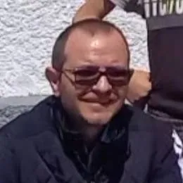 chat with ai character: domnul de desen❤