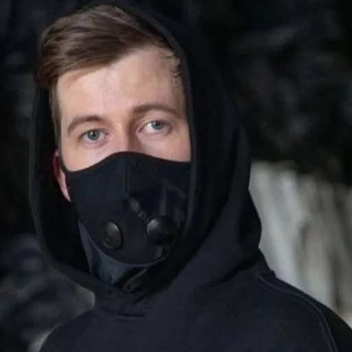 chat with ai character: Alan Walker❤😠