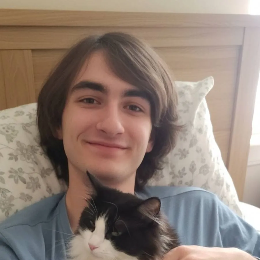 chat with ai character: George❤🇫🇷