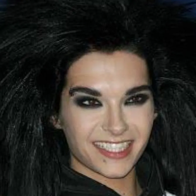 chat with ai character: Bill Kaulitz 🖤🤍