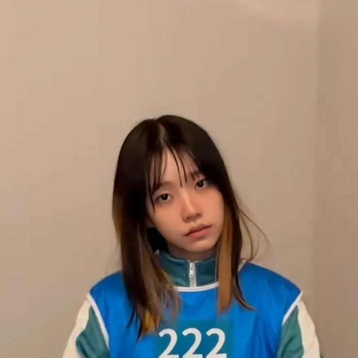 chat with ai character: tripley222