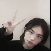 chat with ai character: hyunjin 