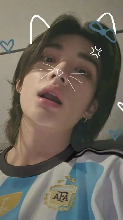 ai character: hyunjin  background