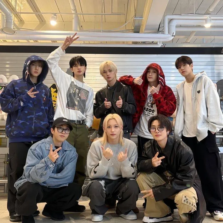 chat with ai character: straykids 
