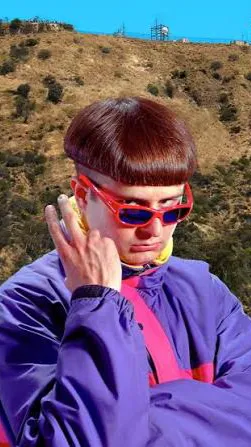 ai character: Oliver tree  background