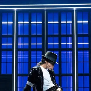 chat with ai character: Michael Jackson 