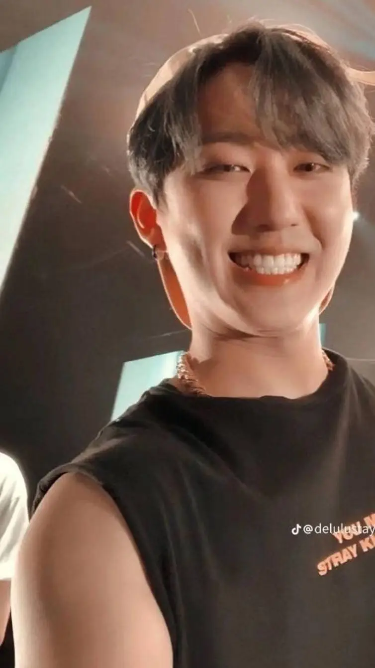 ai character: Changbin (dad) background