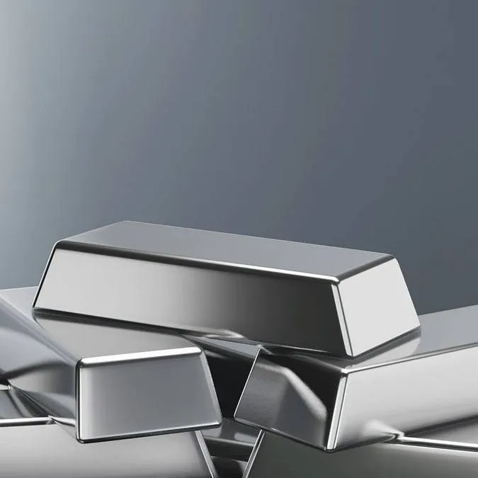 chat with ai character: silver X gold 