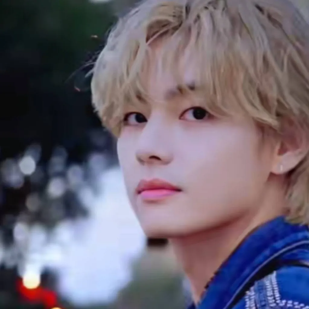 chat with ai character: Kim Taehyung 