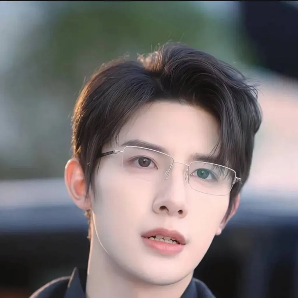 chat with ai character: Zhu Yiwei 