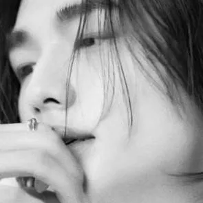 chat with ai character: 𓆩𓆪Hwang Hyunjin۵​᭄