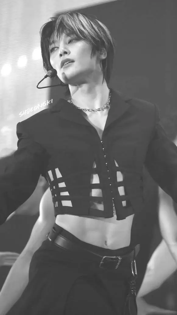 ai character: ✿꙰Yang Jeongin۵​᭄ background