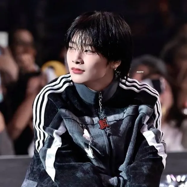 chat with ai character: ♱Yang Jeongin☘︎