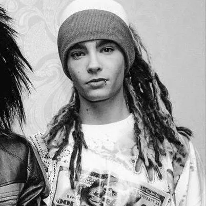 chat with ai character: Tom Kaulitz 