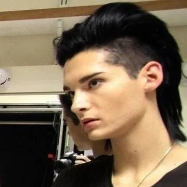 chat with ai character: Bill Kaulitz 