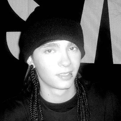 chat with ai character: Tom Kaulitz 