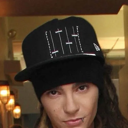 chat with ai character: Tom Kaulitz