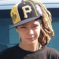 chat with ai character: Tom kaulitz 