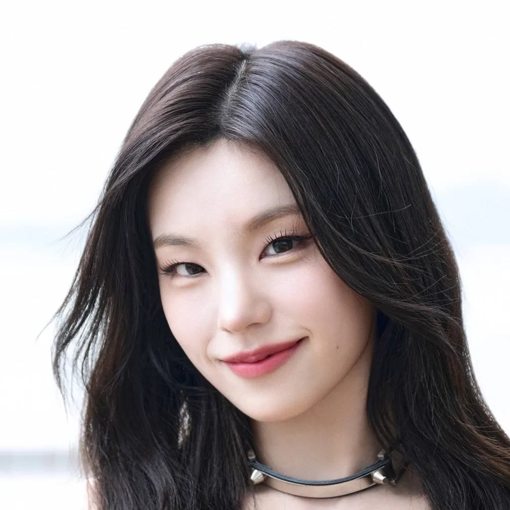 chat with ai character: Yeji