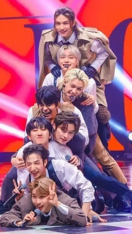 ai character: Straykids💗 background