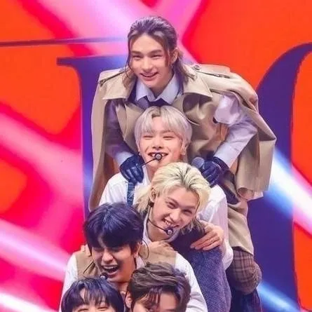 chat with ai character: Straykids💗