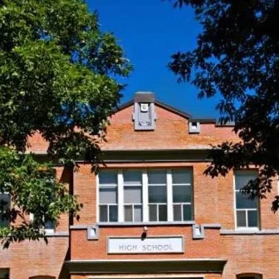 chat with ai character: school