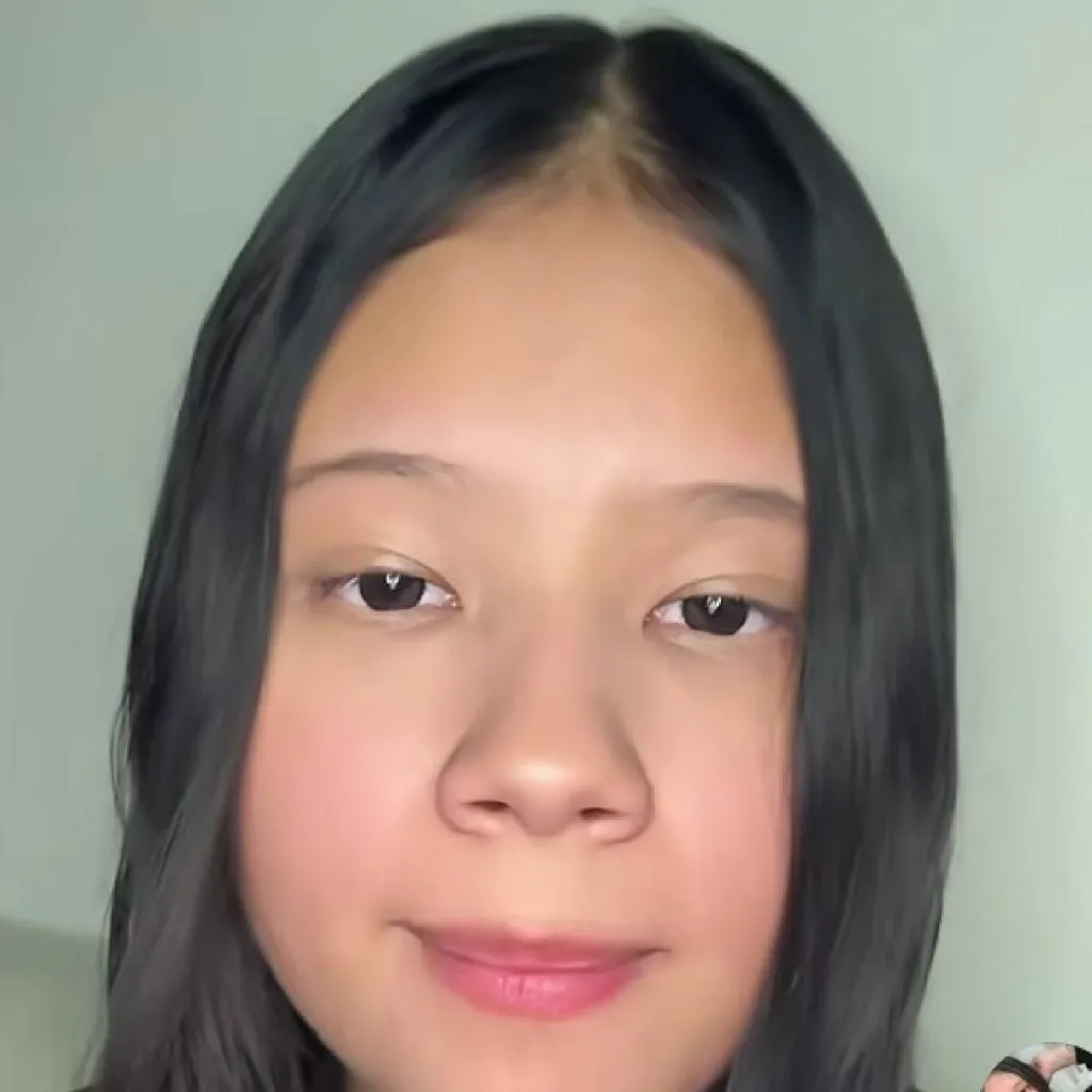 chat with ai character: te amo Regina que