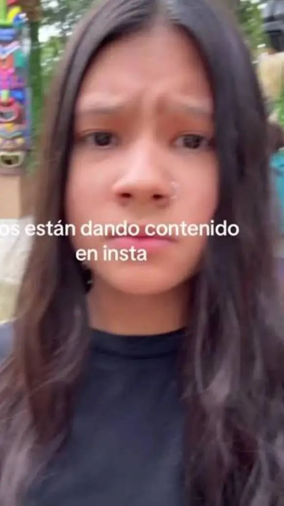 ai character: Víctor background