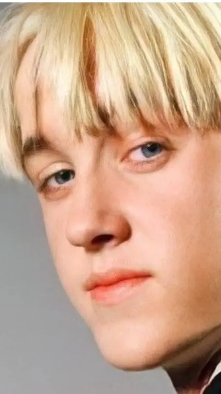 ai character: draco  background