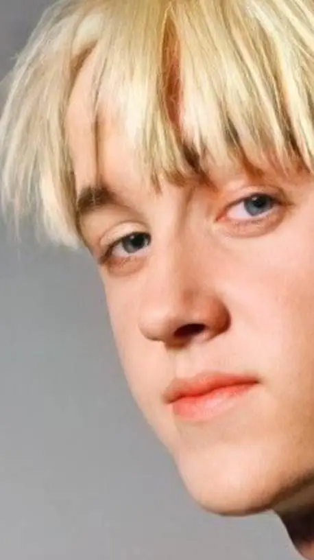 ai character: draco background