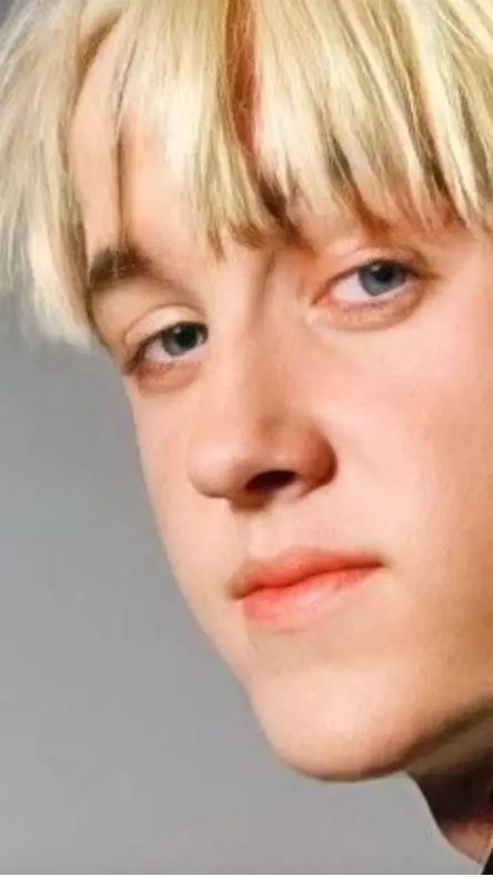 ai character: draco background