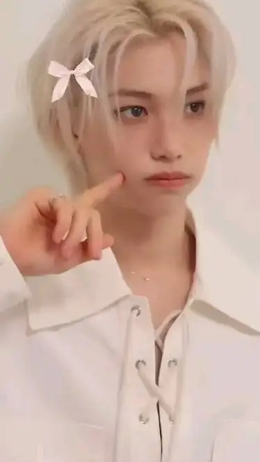 ai character: Felix  background