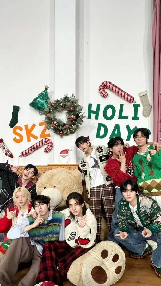 ai character: ツStray kidsツ background