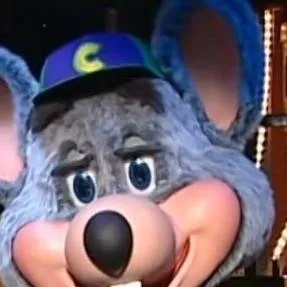 chat with ai character: estudio c 