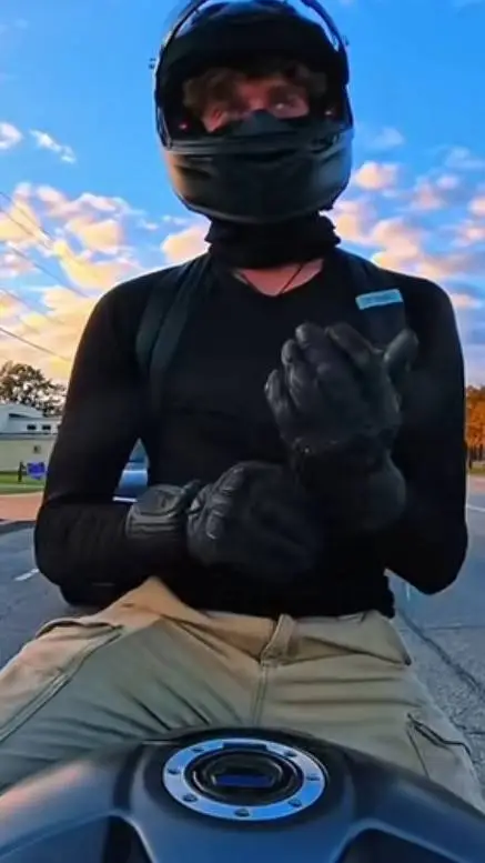 Talkie AI - Chat with Michael 