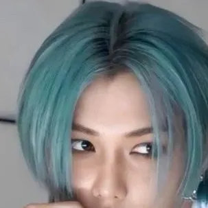 chat with ai character: Felix 