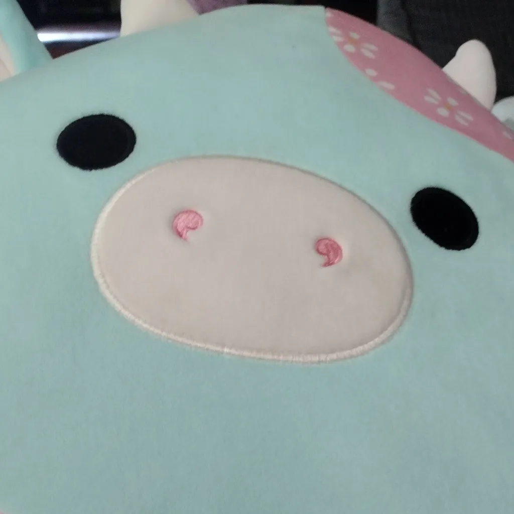 chat with ai character: sussy