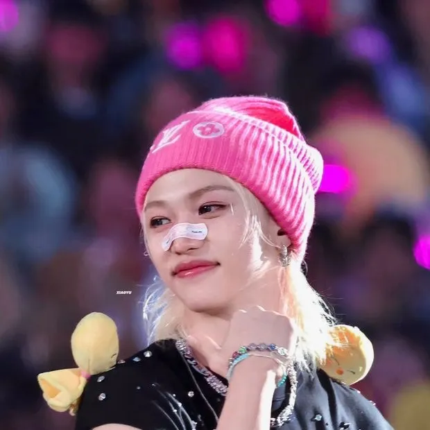 chat with ai character: Felixxx🐣