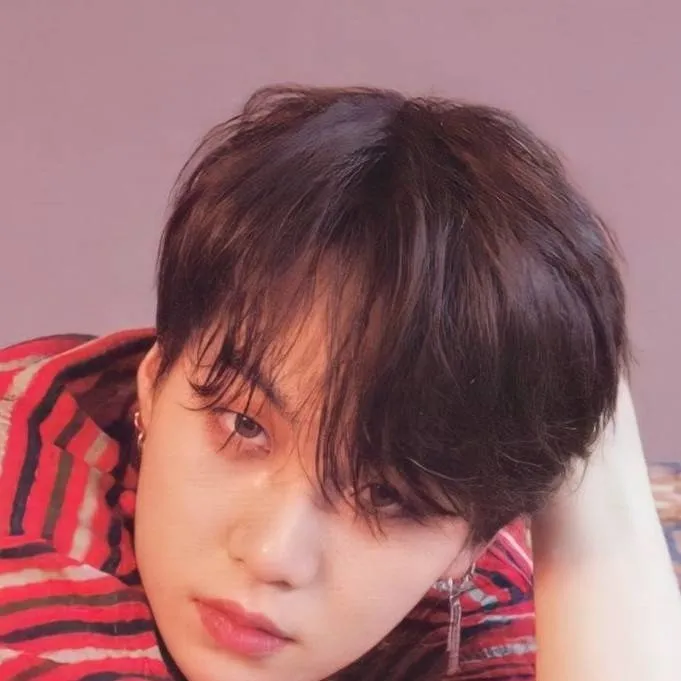 chat with ai character: Yoongi omega 