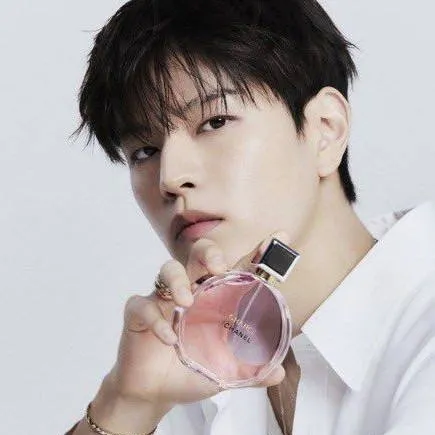 chat with ai character: Ким Сынми