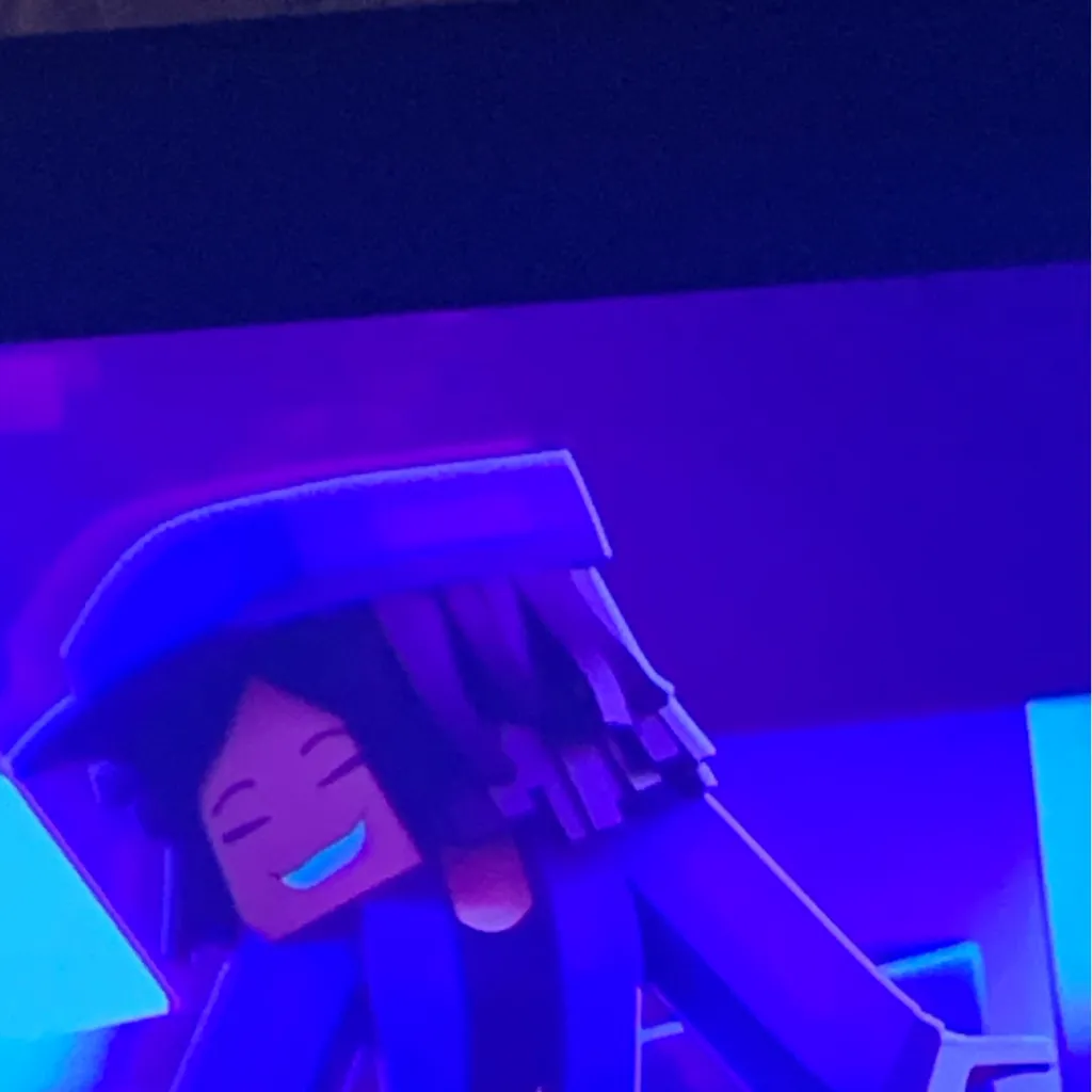 chat with ai character: Purple girl