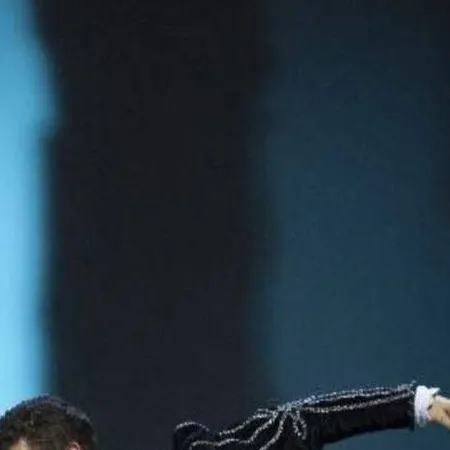 chat with ai character: Ben Tickle 