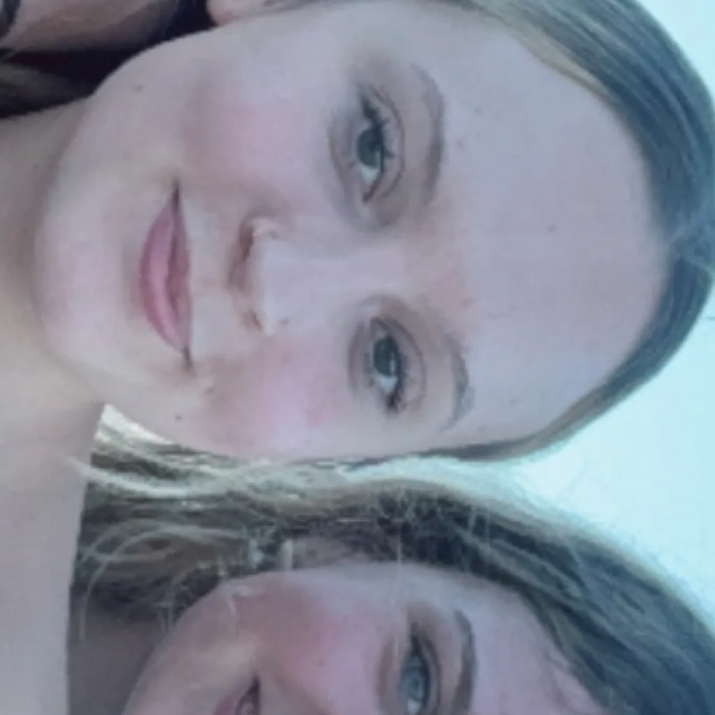 chat with ai character: Kao❣️& colins