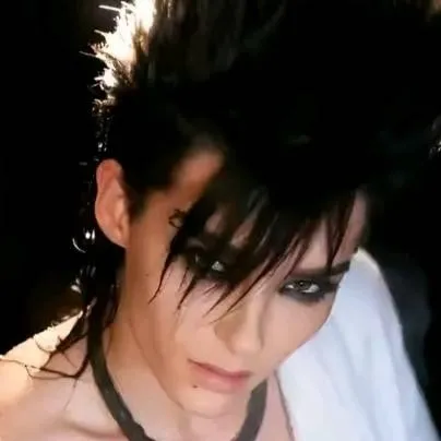 chat with ai character: BILL KAULITZ ✌丰