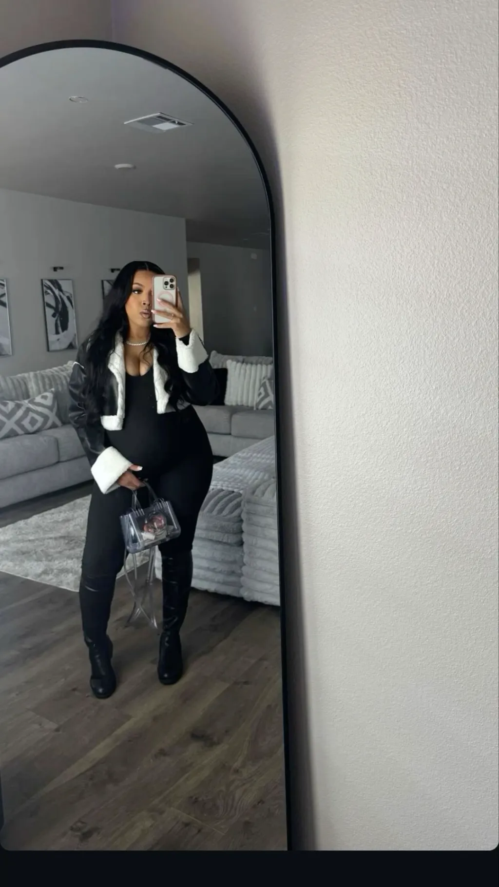 ai character: Momma Dez background