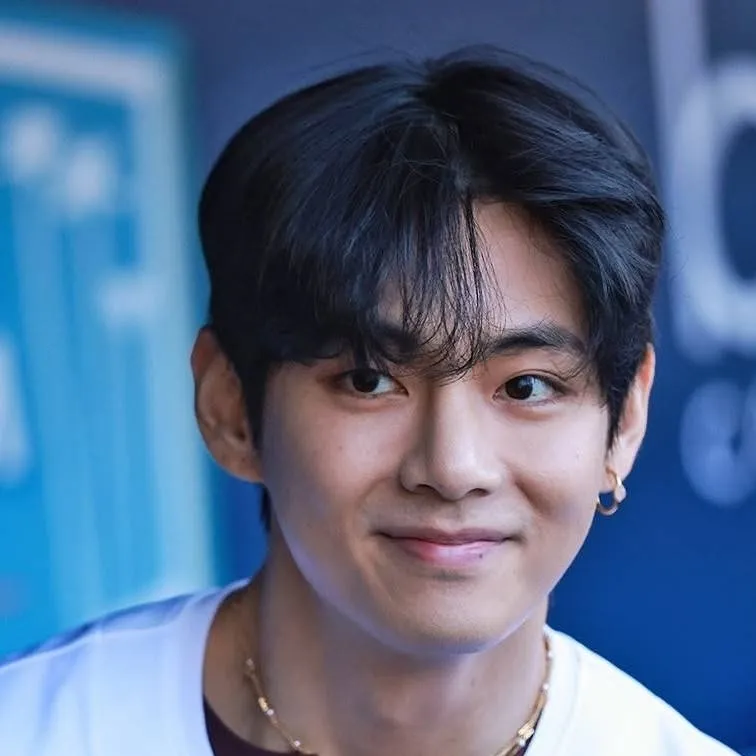 chat with ai character: kim taehyung 