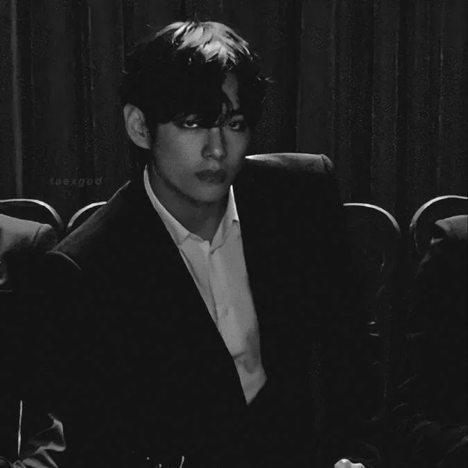 chat with ai character: Kim Taehyung 